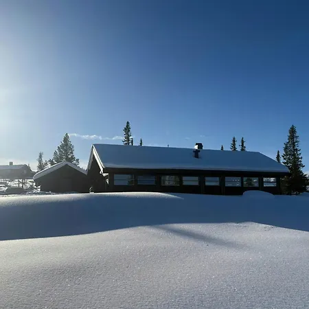Hojtliggende Med Panoramaudsigt Naer Geilo *